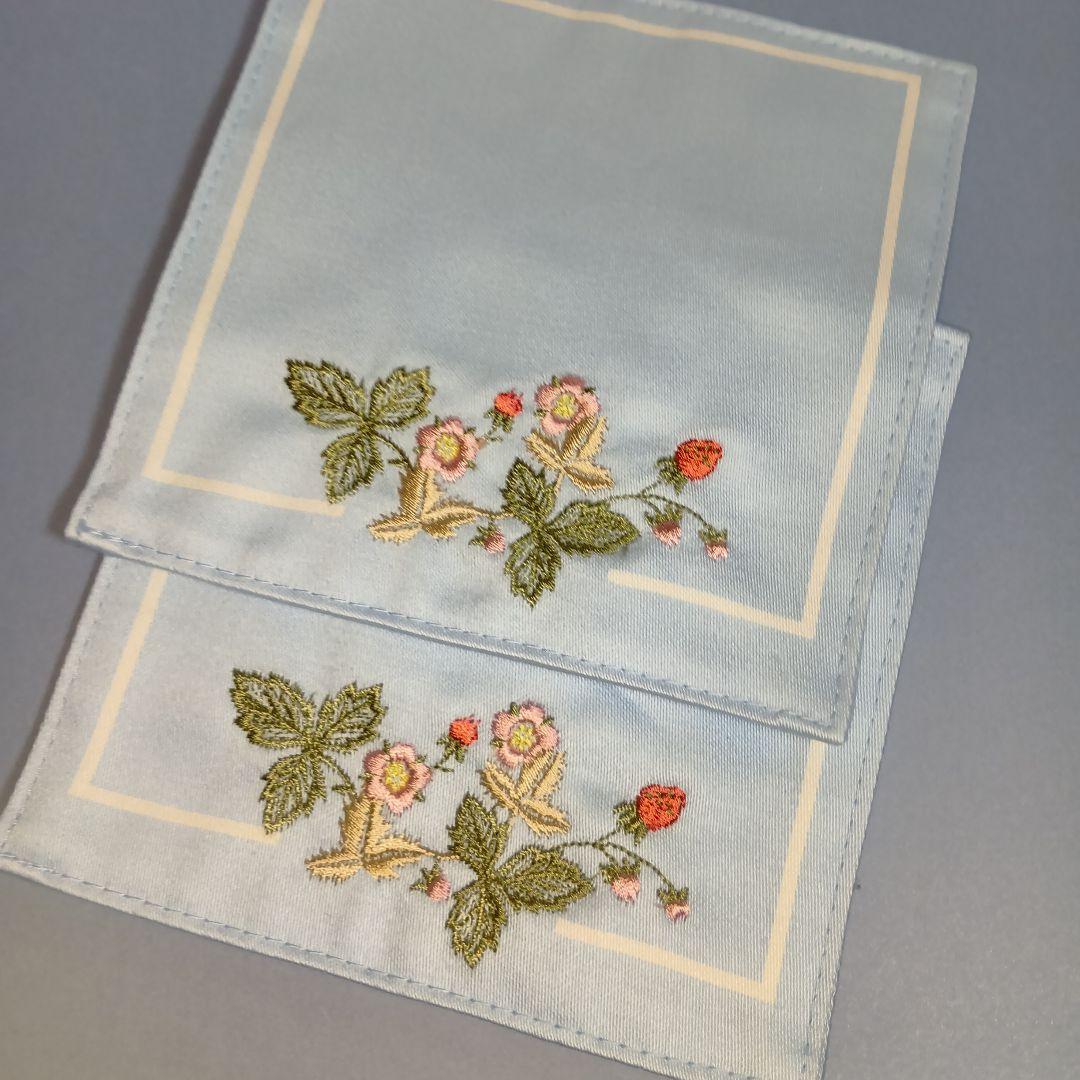 新品未使用 ウェッジウッド　テーブルクロス　ブループラム　コースター5枚付 廃盤