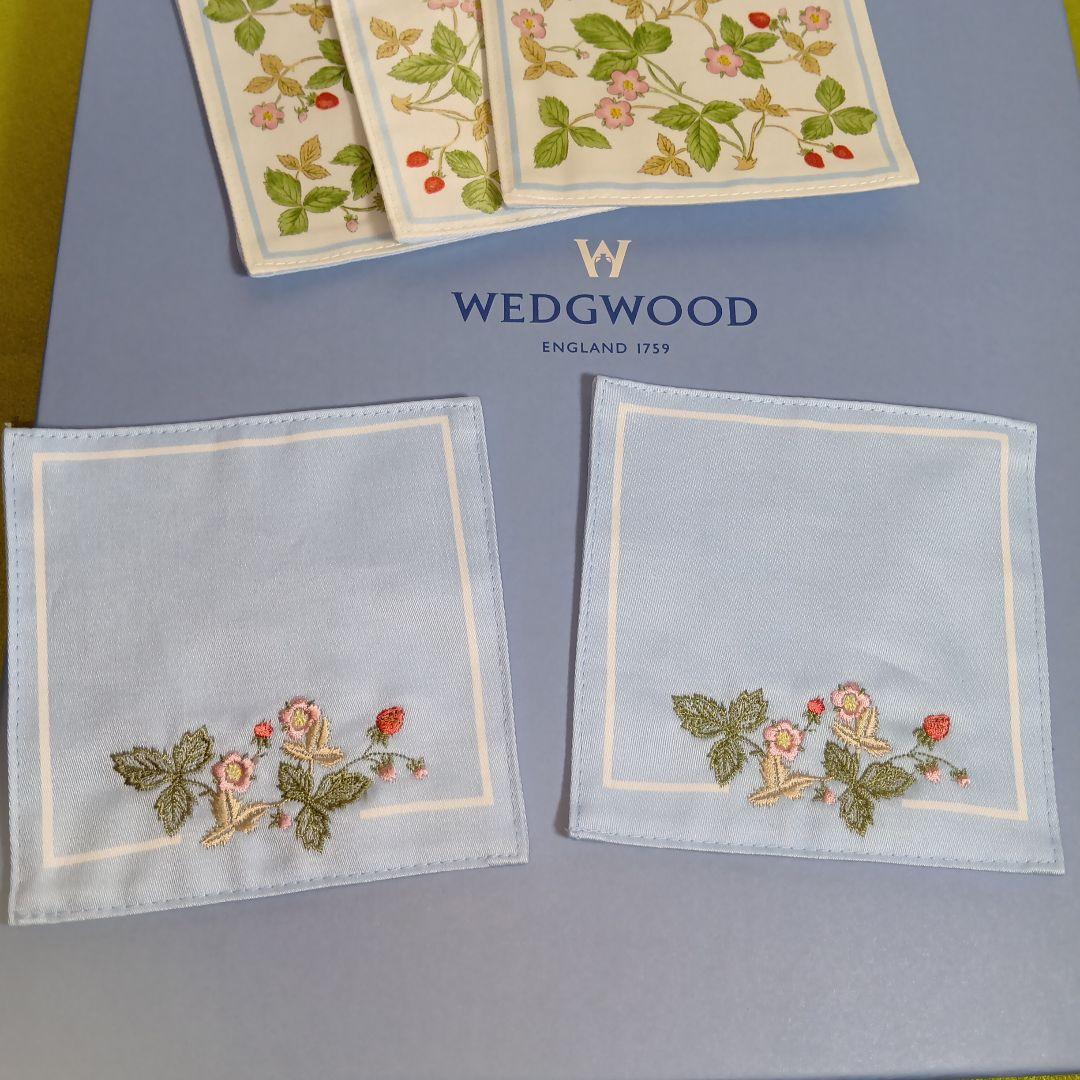 新品未使用 ウェッジウッド　テーブルクロス　ブループラム　コースター5枚付 廃盤