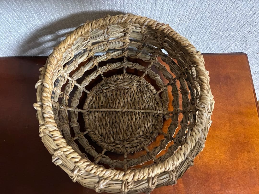 自然素材の編み込みワイヤー入り透かしかご