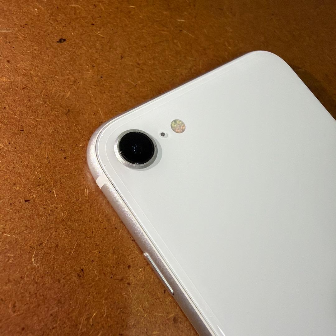 【送料無料】iPhoneSE