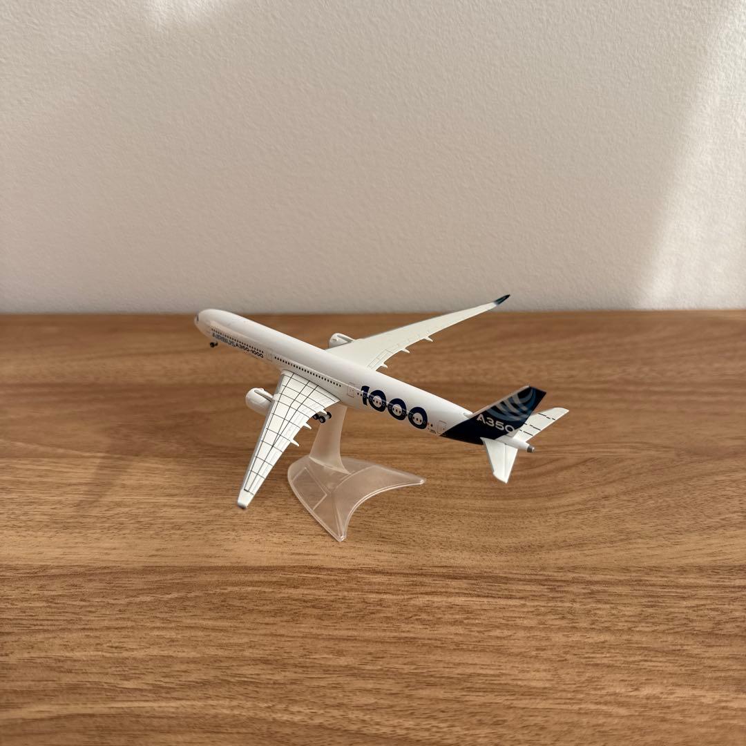 Herpa wings Airbus A350-1000 スタンド付 1/500