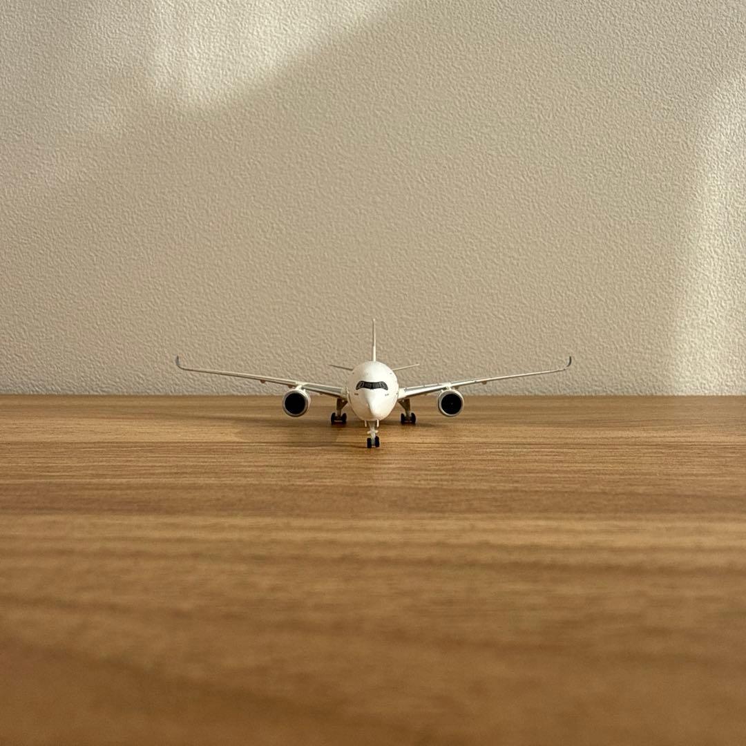 Herpa wings Airbus A350-1000 スタンド付 1/500