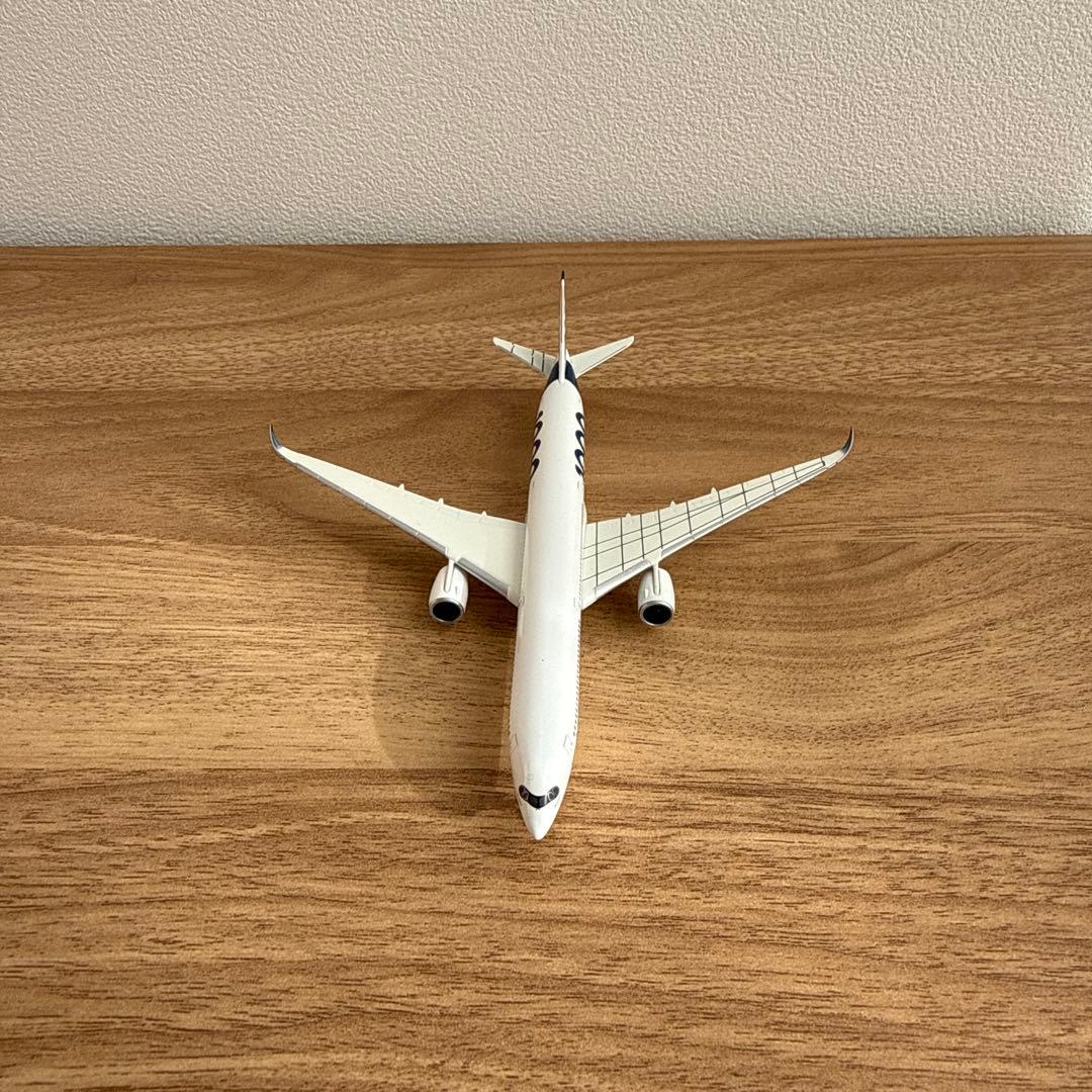 Herpa wings Airbus A350-1000 スタンド付 1/500