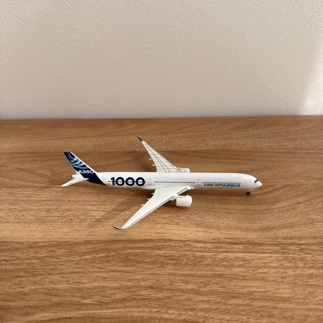 Herpa wings Airbus A350-1000 スタンド付 1/500