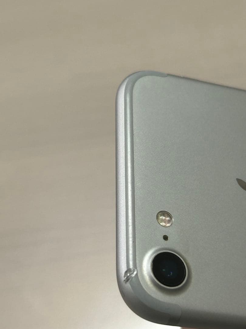 Apple iPhone 7 シルバー 本体　　128G