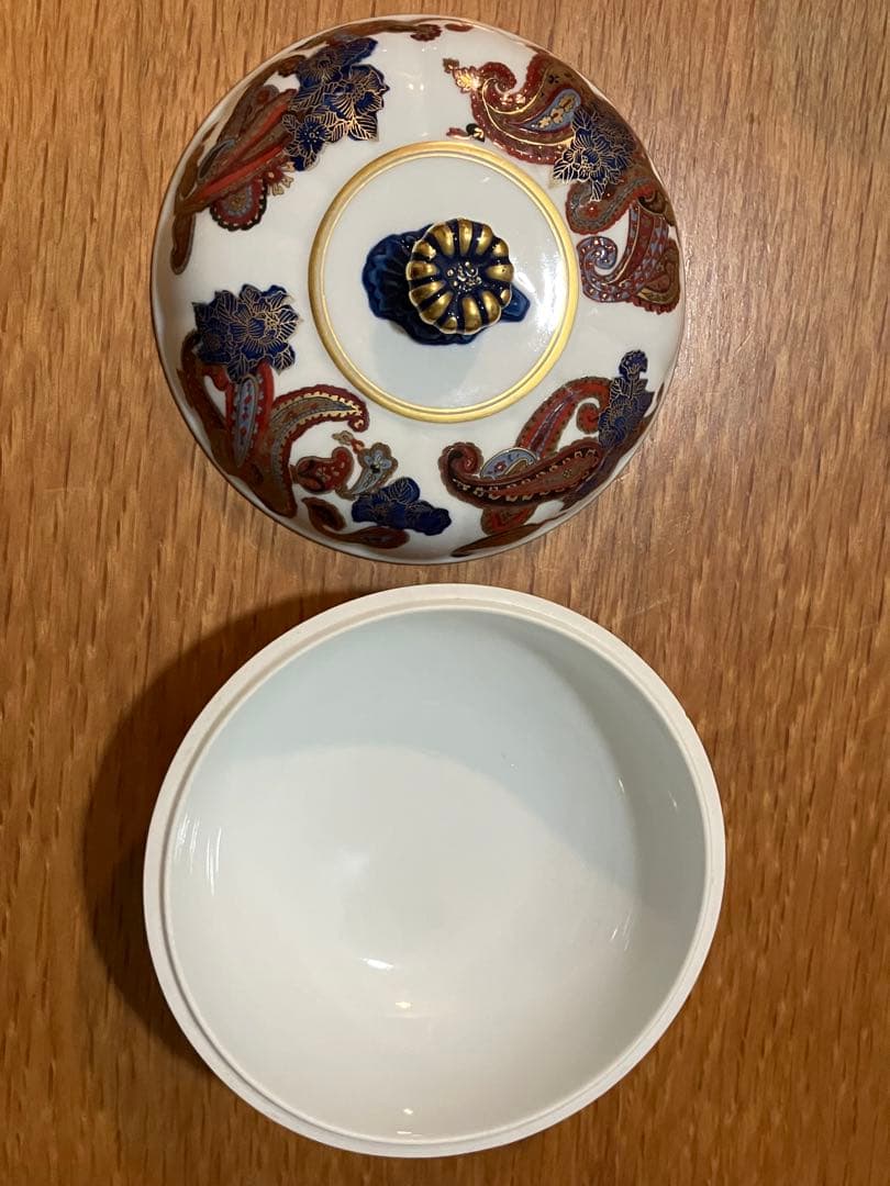蓋もの　蓋つき　椀　大蓋　ペイズリー柄