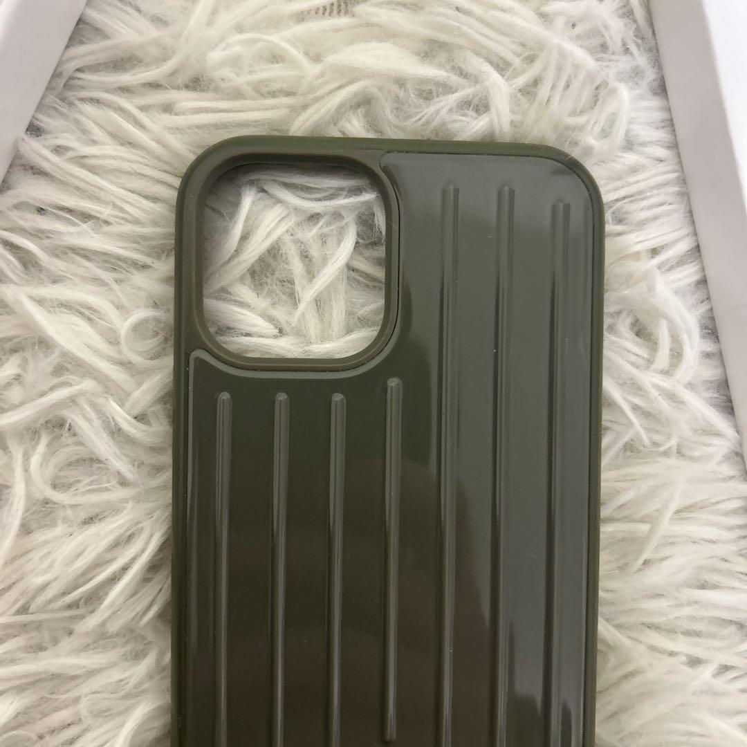 【極美品】RIMOWA iPhone13Pro ケース ダークグリーン