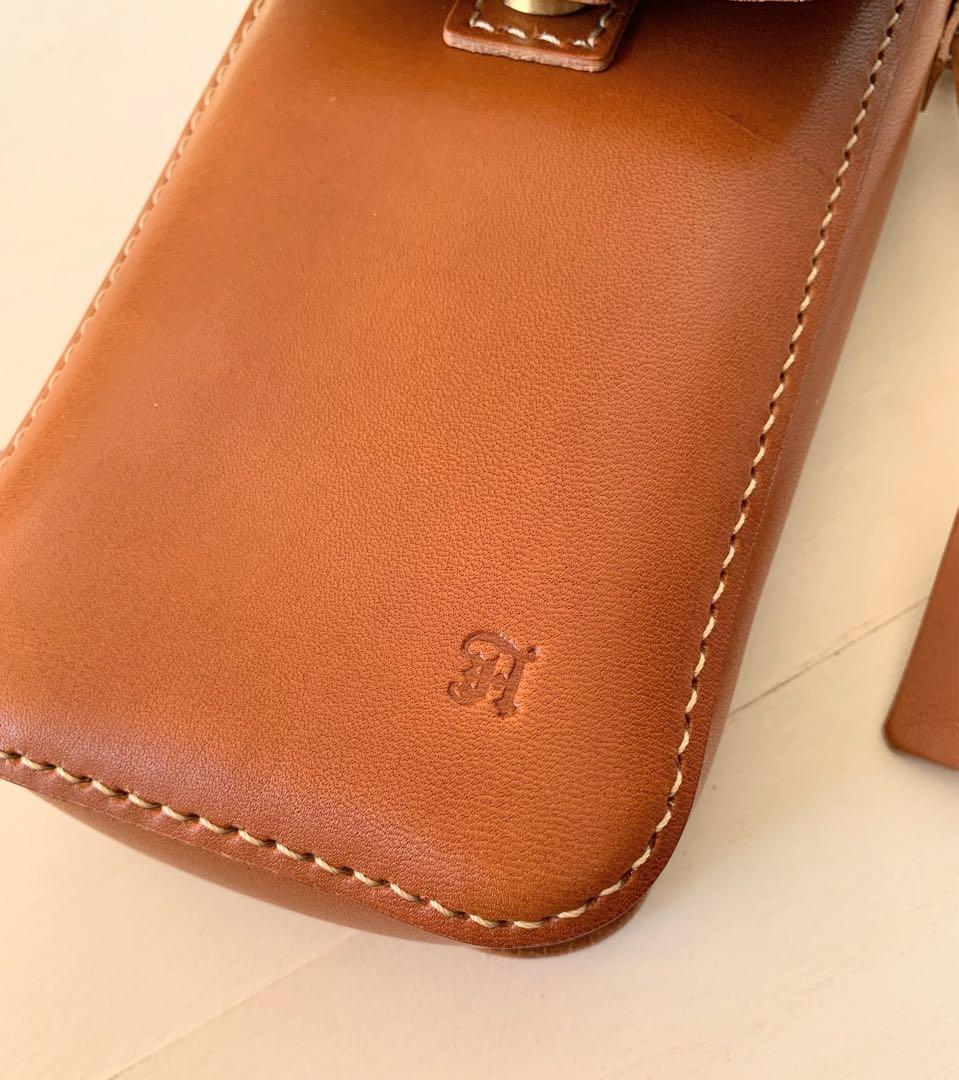 A 大きめ厚め ポシェット 栃木レザー ハンドメイド 本革 スマホポシェット