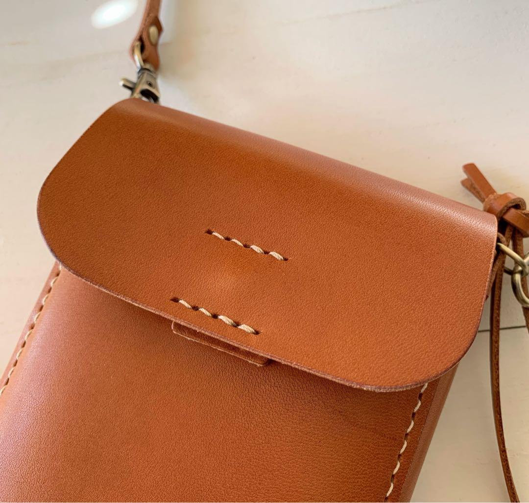 A 大きめ厚め ポシェット 栃木レザー ハンドメイド 本革 スマホポシェット