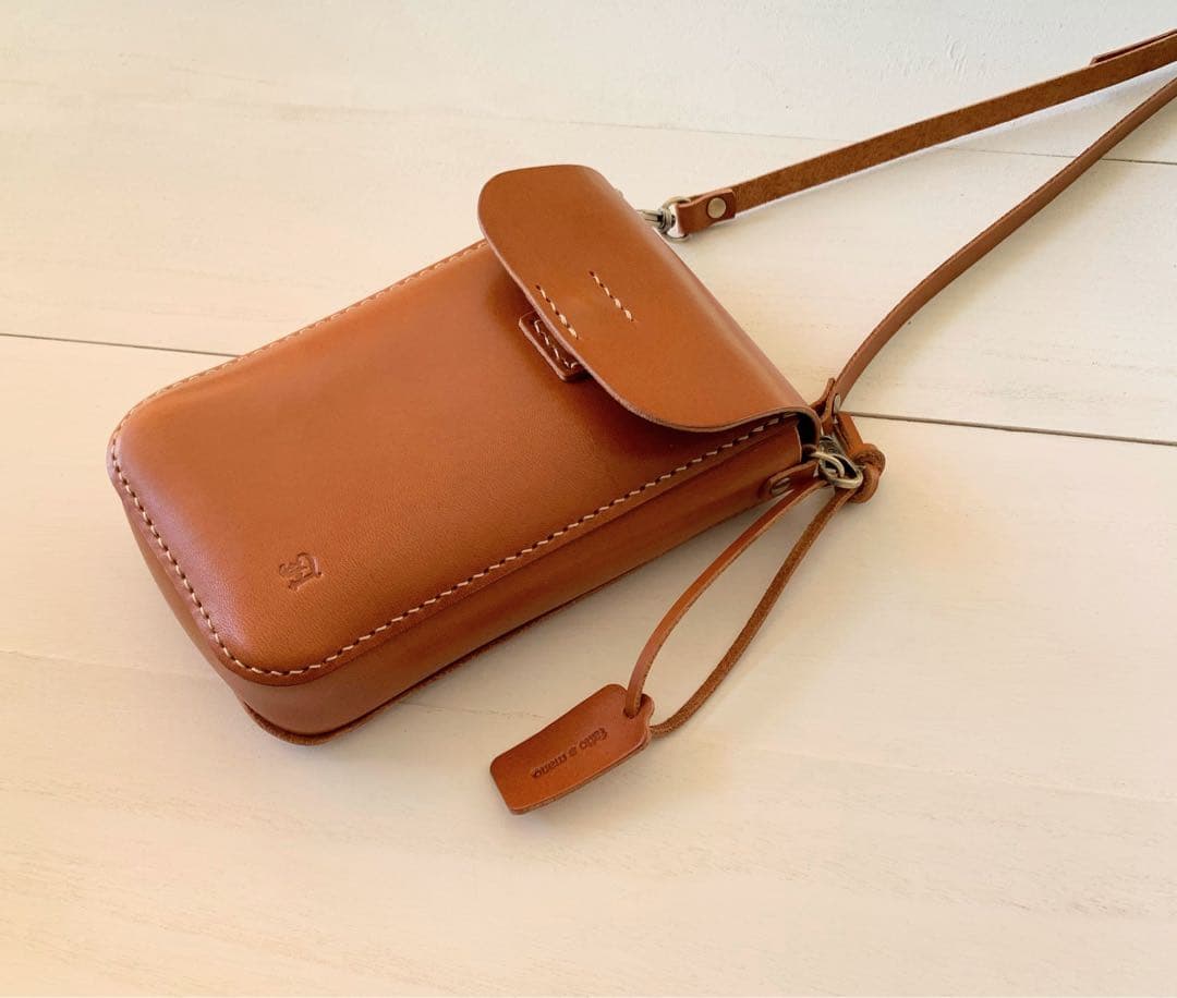 A 大きめ厚め ポシェット 栃木レザー ハンドメイド 本革 スマホポシェット