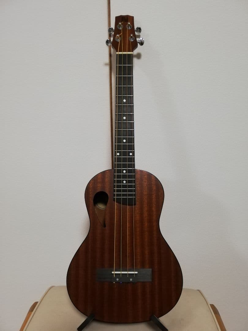 4弦アコースティックミニギター