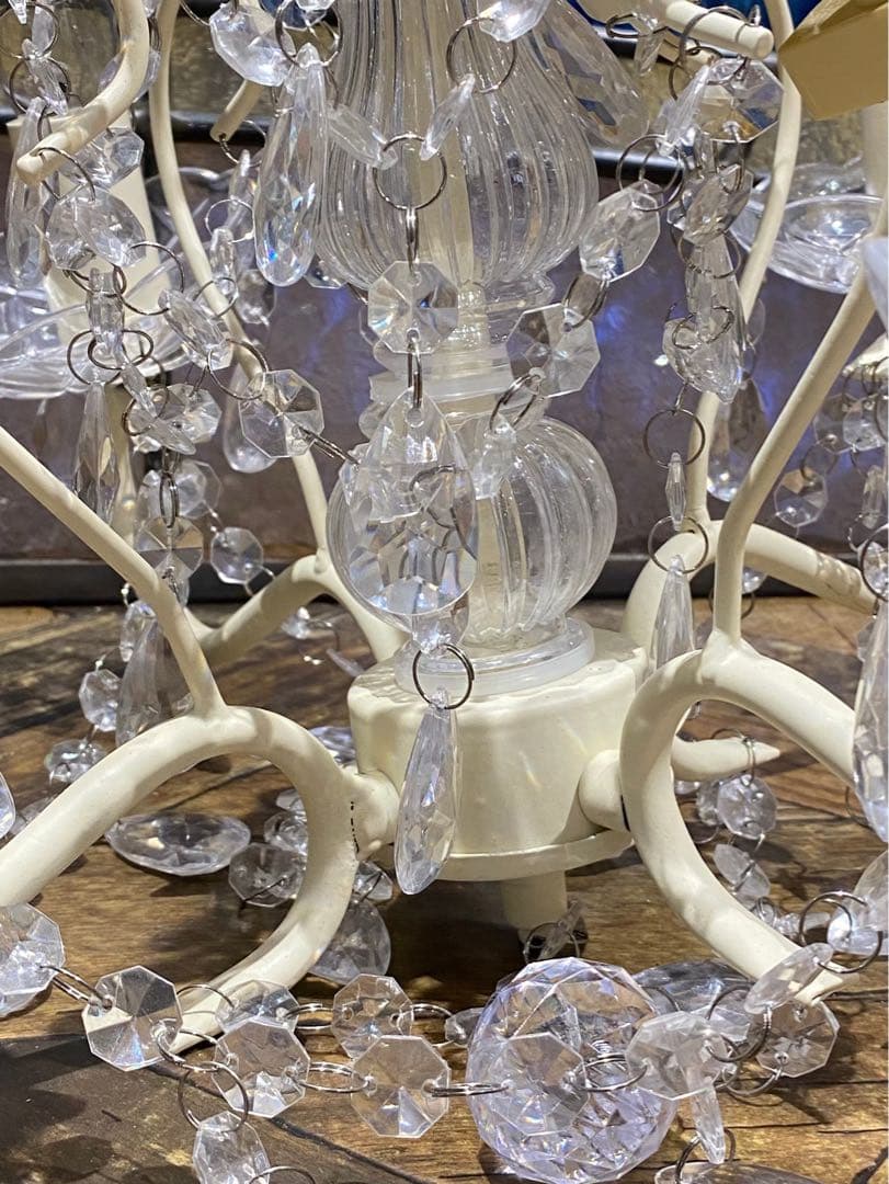 シャンデリア 天井照明 インテリア 姫系 ロココ調 白家具 アンティーク