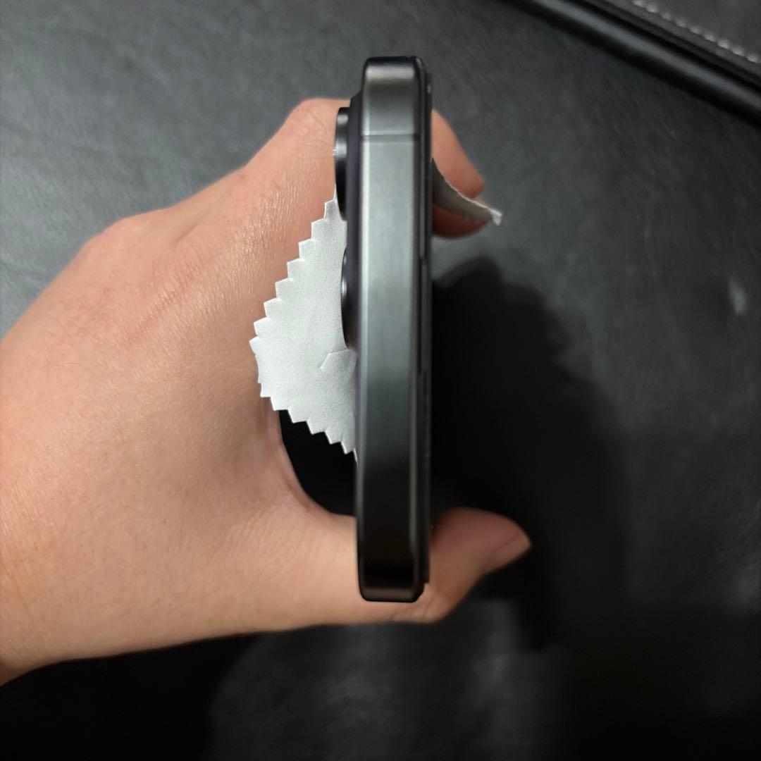 Eito iPhone 15 Pro Max ブラックチタニウム