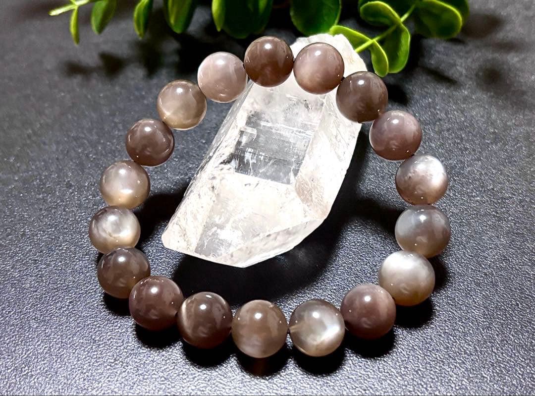 最高品質　月の女神が創造した愛の守護石　シルバーシェイドムーンストーンのブレス