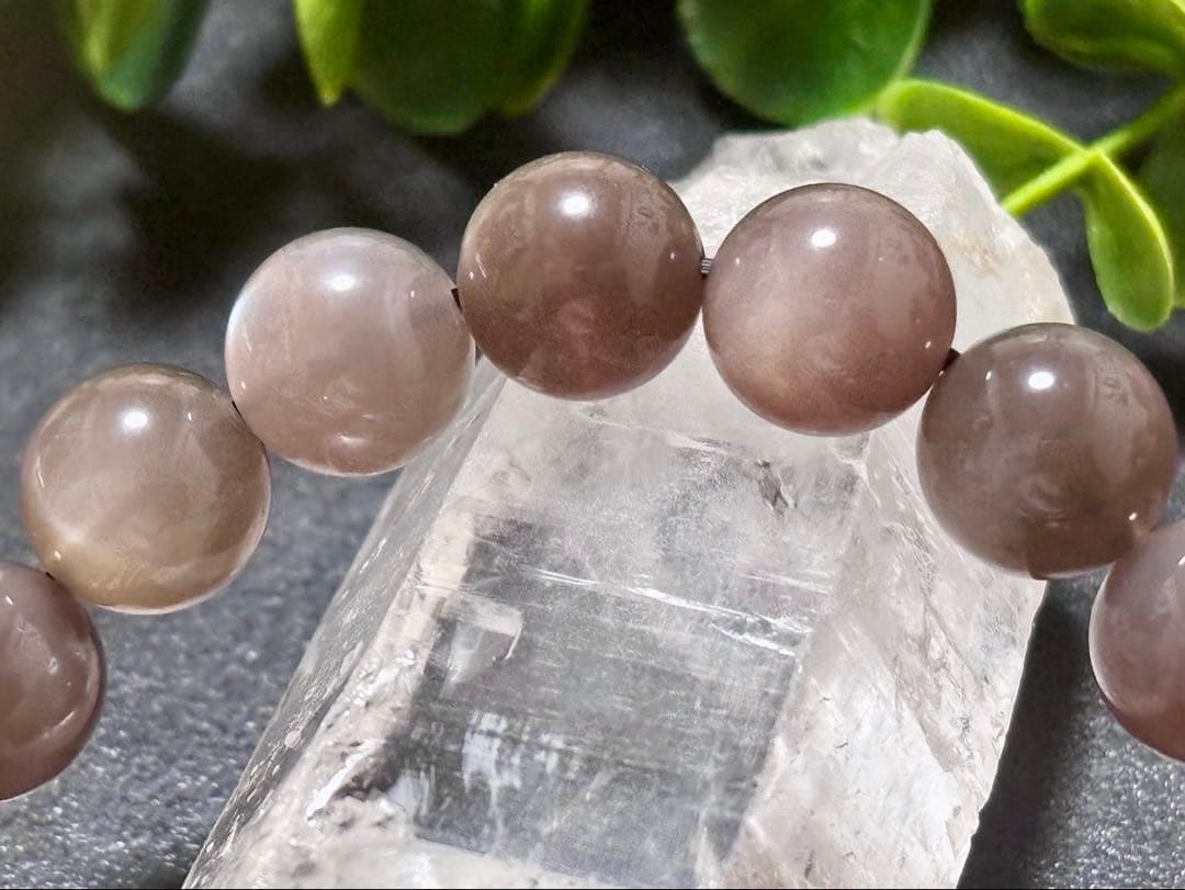 最高品質　月の女神が創造した愛の守護石　シルバーシェイドムーンストーンのブレス