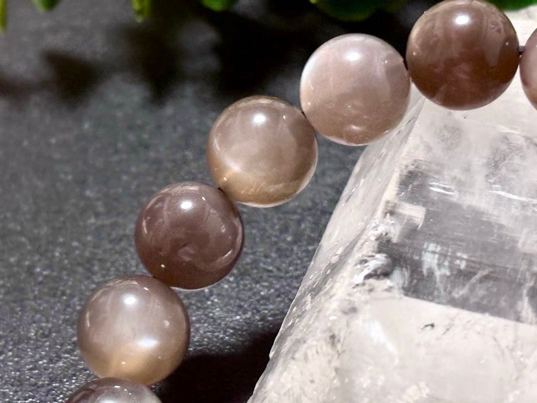 最高品質　月の女神が創造した愛の守護石　シルバーシェイドムーンストーンのブレス