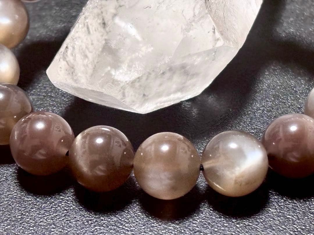 最高品質　月の女神が創造した愛の守護石　シルバーシェイドムーンストーンのブレス