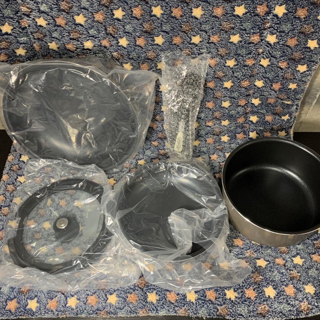 アイリスオーヤマ　鍋フライパンセット　IHガス火対応　取っ手の取れる軽量