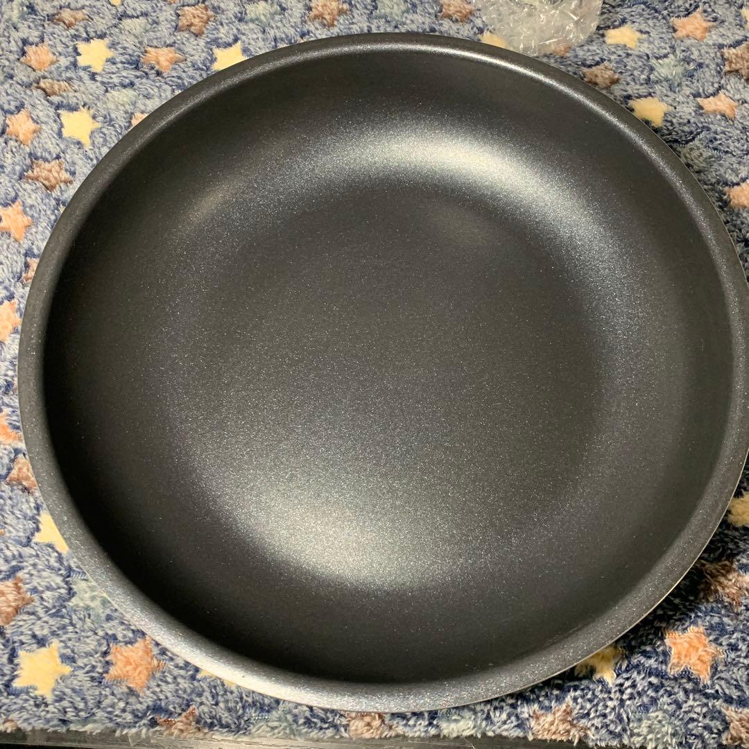 アイリスオーヤマ　鍋フライパンセット　IHガス火対応　取っ手の取れる軽量