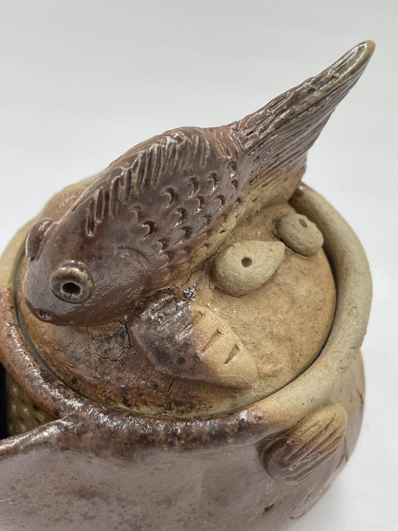 備前焼　魚のつまみの急須 KH-002