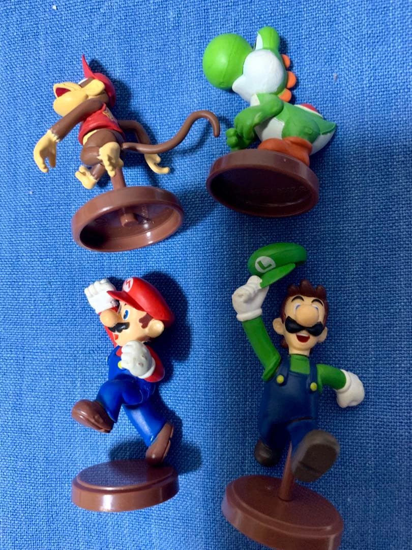 レトロチョコエッグ　スーパーマリオフィギュア8体