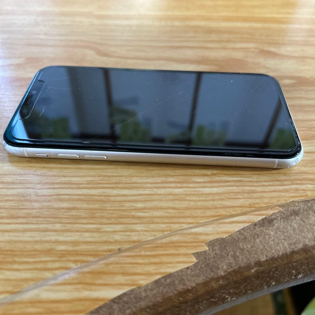 スマホ 本体 iPhone11 256GB simロックなし 白 動作確認済