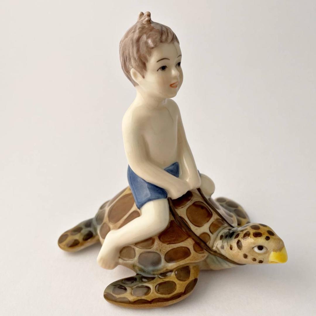 新品 ロイヤルコペンハーゲン 2003年 フレデリック 少年 亀