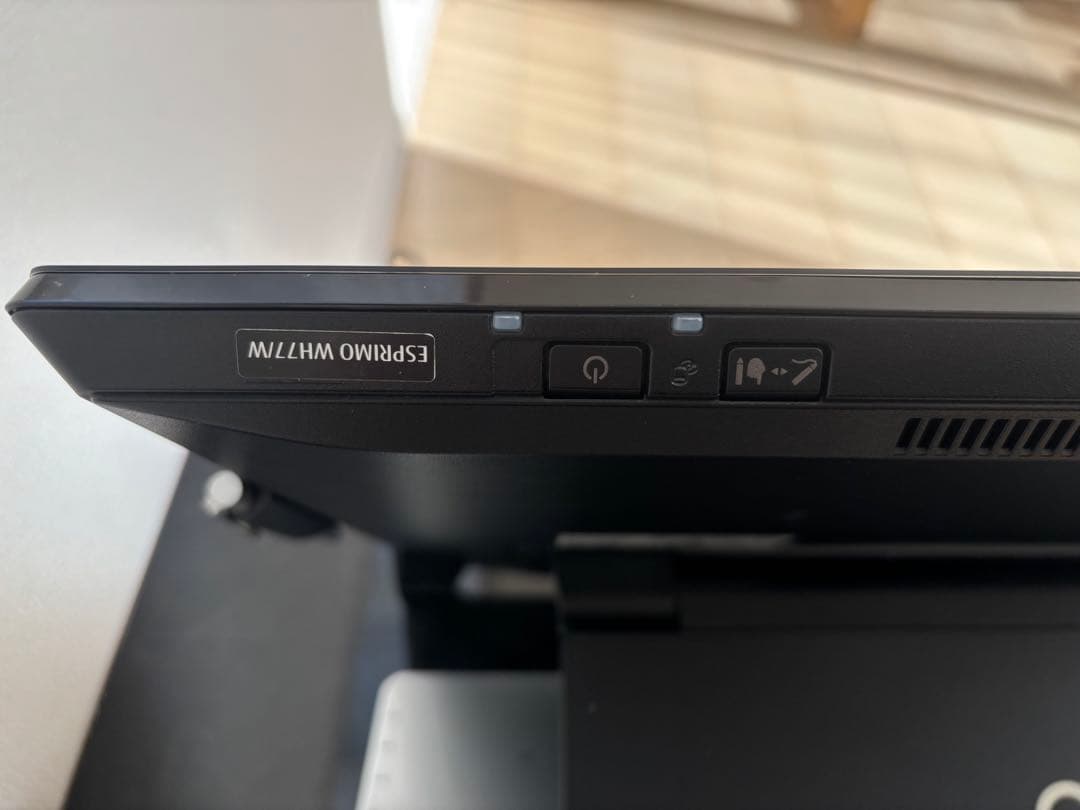 富士通 一体型PC ESPRIMO WH77/W Core i7 / 8GB