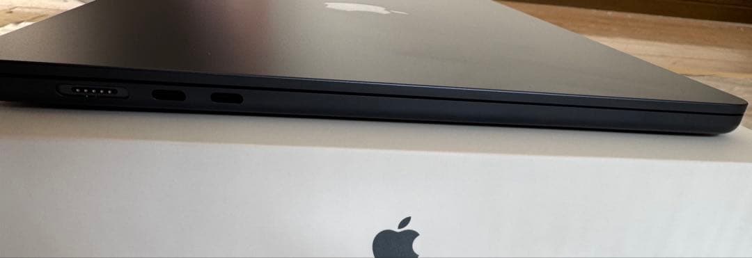 15インチ Mac Air M4 / 16GB / 512GB充放電回数：4回