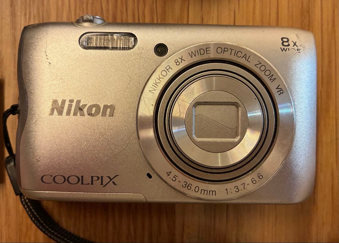 ジャンク品　Nikon Coolpix A300 コンパクトデジタルカメラ