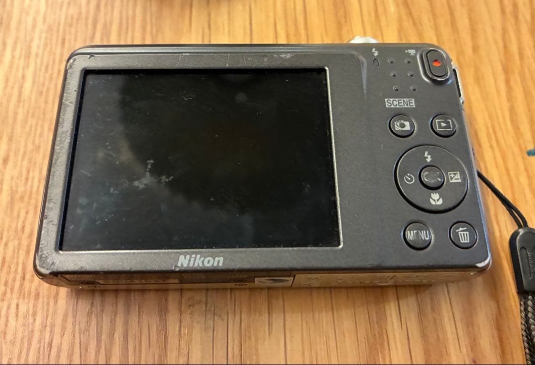 ジャンク品　Nikon Coolpix A300 コンパクトデジタルカメラ