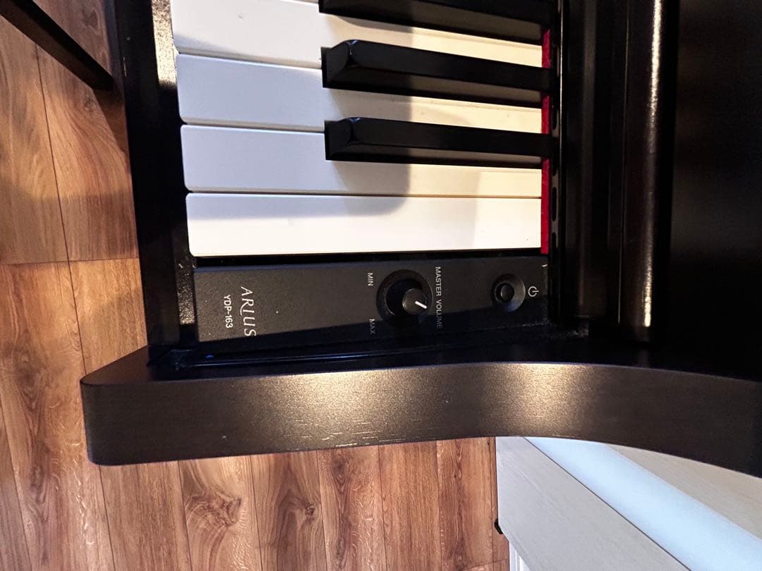 ARUIS 電子ピアノ 黒 椅子付き ydp-163R