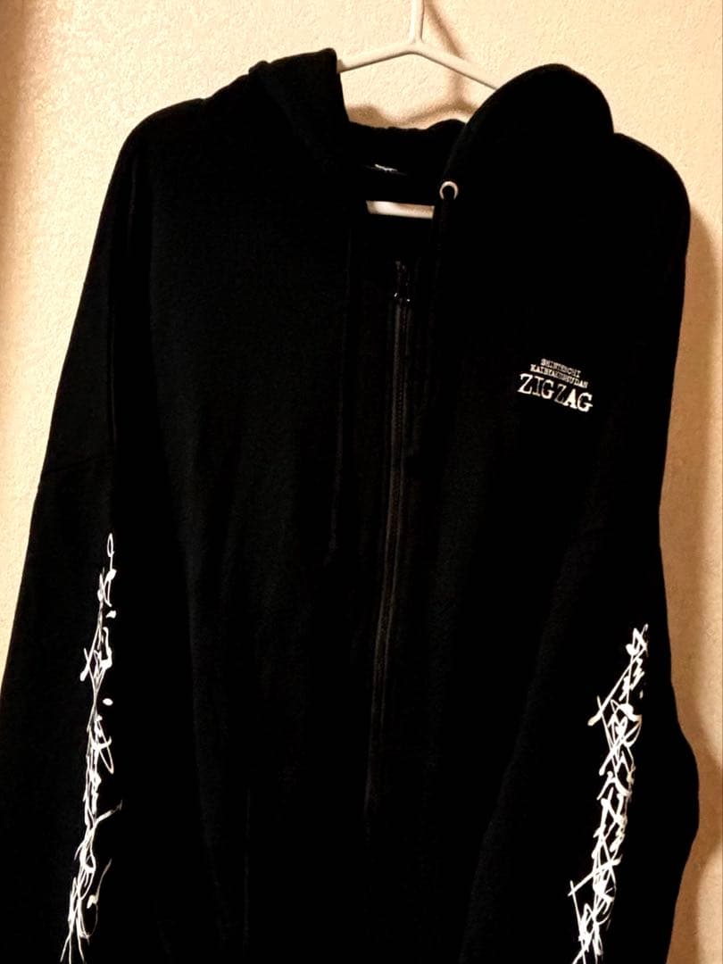 真天地開闢集団ジグザグパーカー