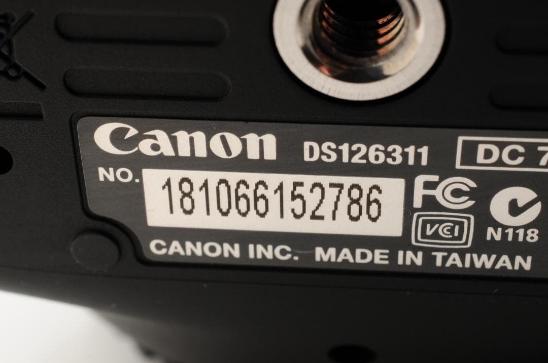 [美品 元箱付き] キャノン Canon EOS X5 ダブルレンズセット