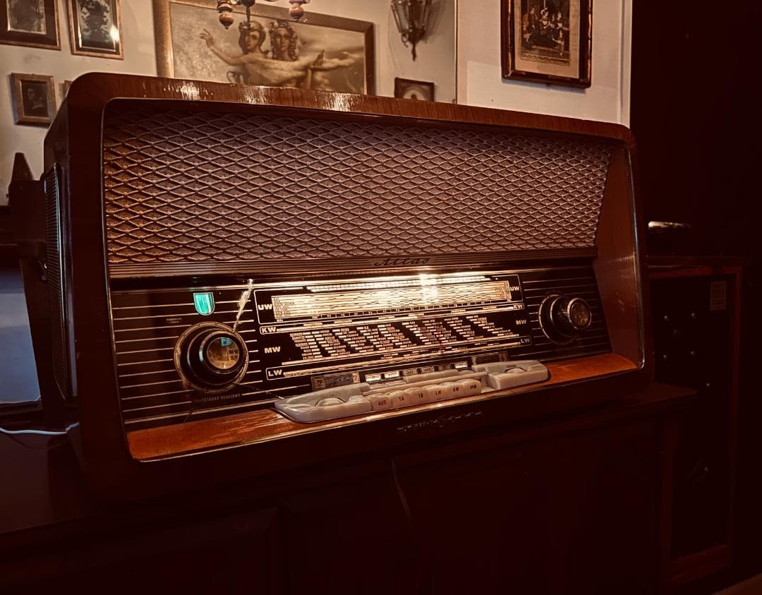 ドイツLoewe 2790W 真空管ラジオ/整備済 AM/FM/LW/AUX対応