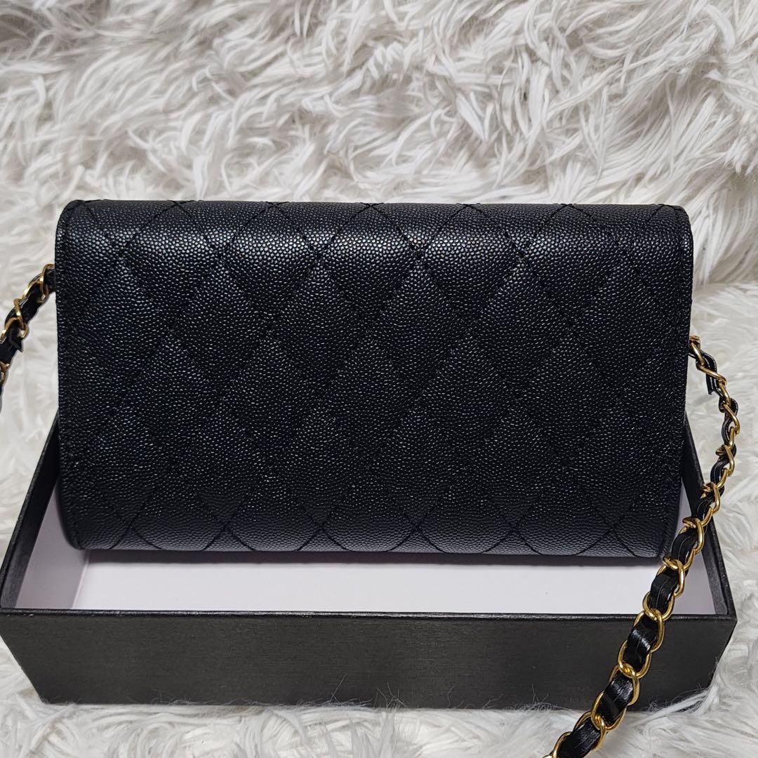 CHANEL　チェーンウォレット　長財布　キルティング　黒