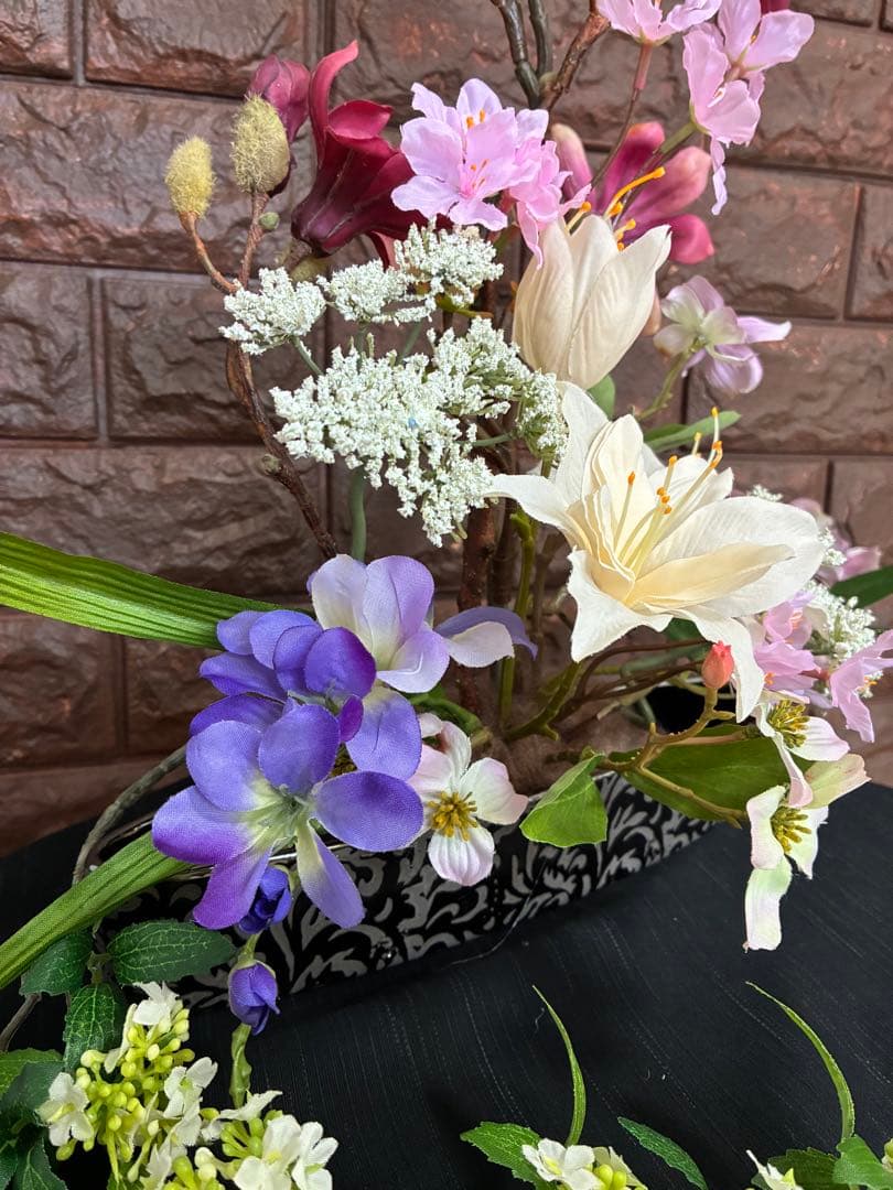 桜とハナミズキ・こぶしの春アレンジ｜和モダンインテリア｜玄関・リビングに