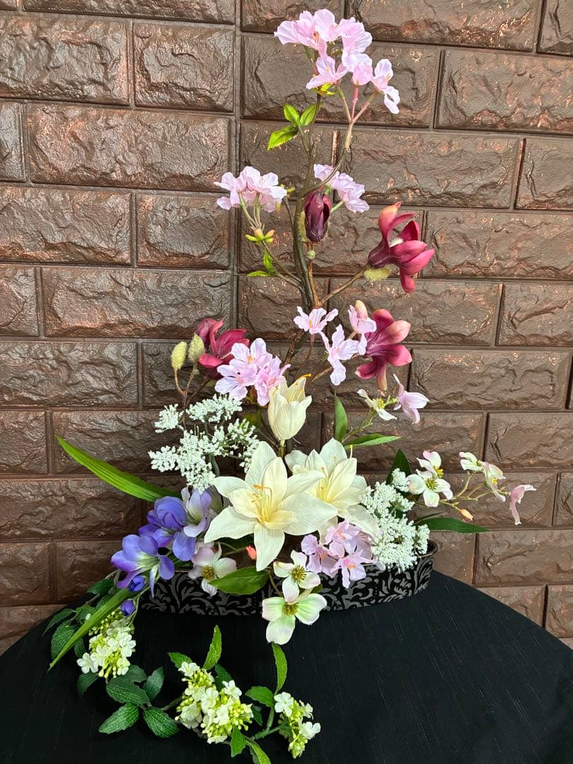 桜とハナミズキ・こぶしの春アレンジ｜和モダンインテリア｜玄関・リビングに