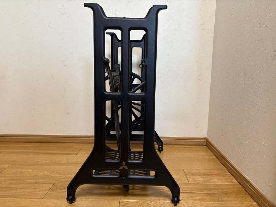 【大幅値下げOK】MITSUBISHI ミシンテーブル脚