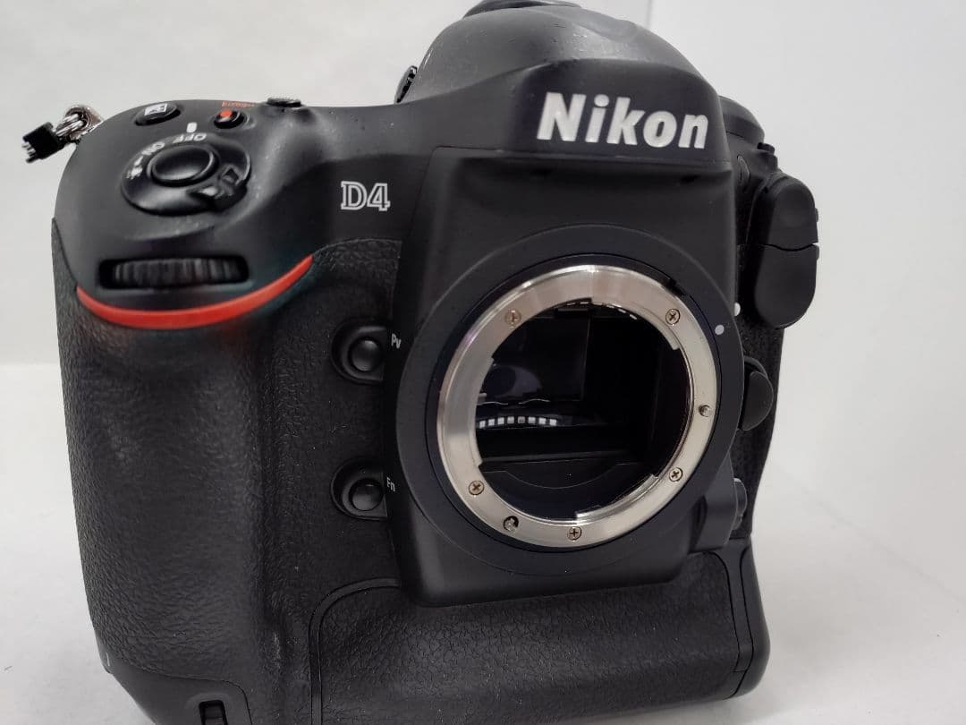 Nikon D4 デジタル一眼レフカメラ 本体