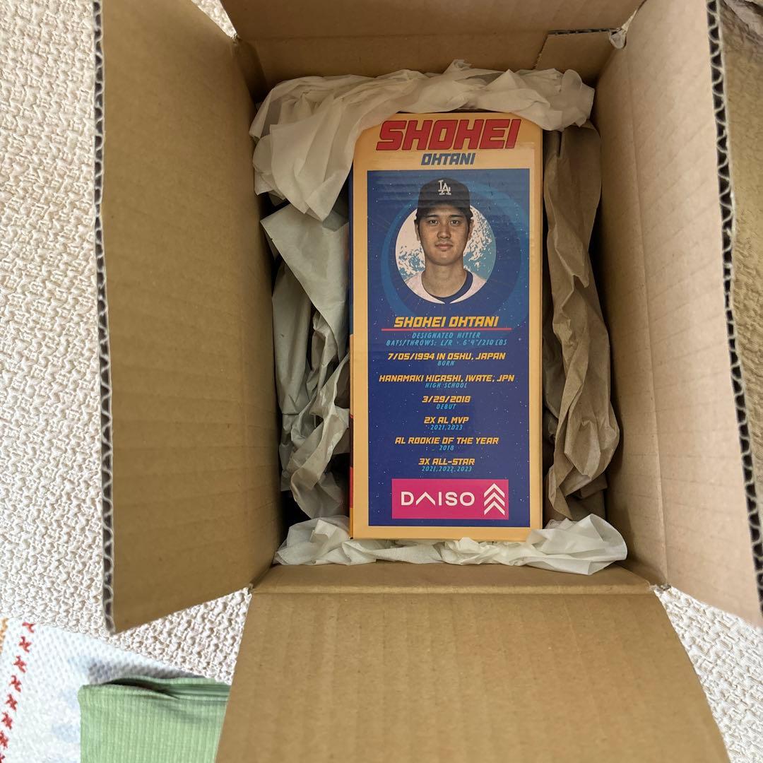 大谷翔平とデコピンのボブルヘッドゴールド 値下げしました。
