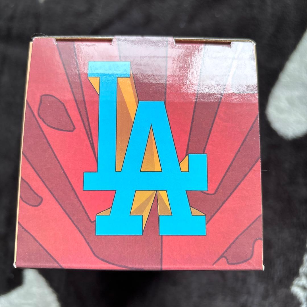 大谷翔平とデコピンのボブルヘッドゴールド 値下げしました。