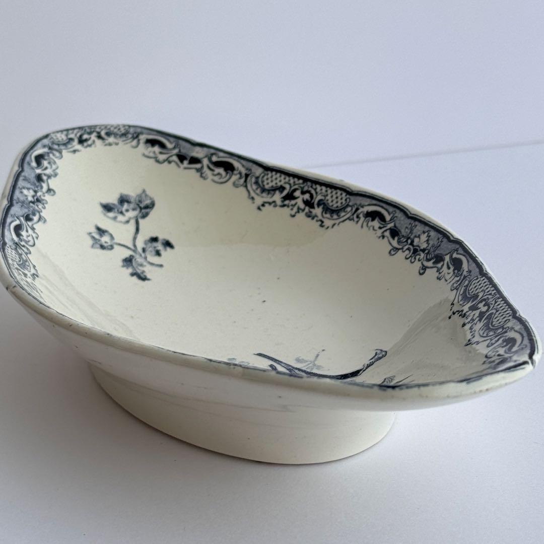 フランスアンティーク　サルグミンヌ　Fontanges ラヴィエ