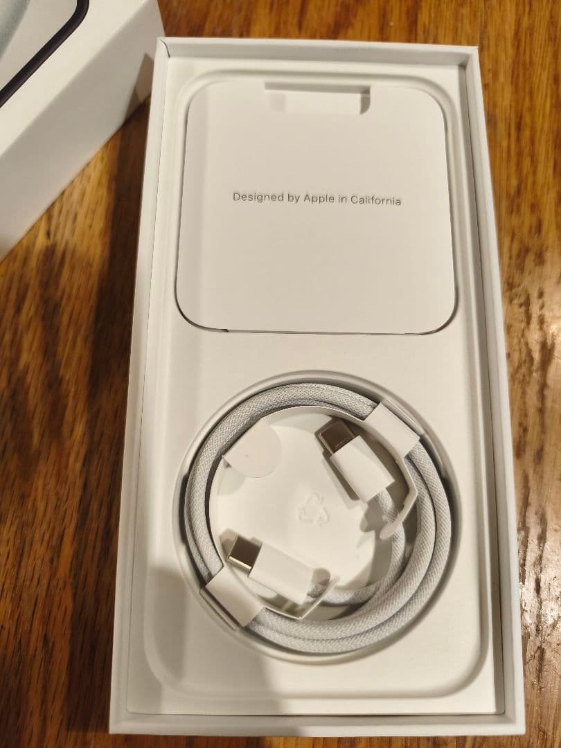 美品　iPhone 15 Plus 128GB