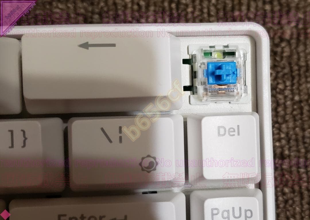 ◎PC機器 US配列 ワイヤレスキーボード 青軸 68キー 白 XM-RF68