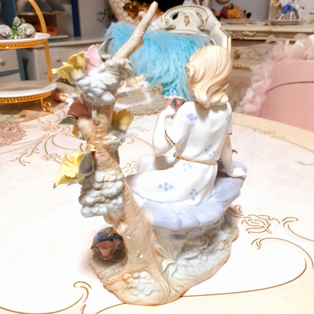 輸入雑貨　陶器　スペイン調　『女の子と猫』　エレガント　アンティーク