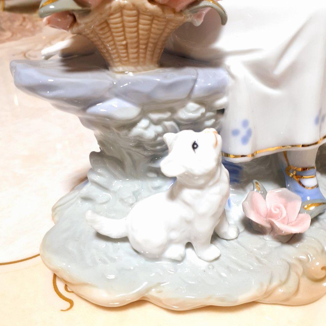 輸入雑貨　陶器　スペイン調　『女の子と猫』　エレガント　アンティーク