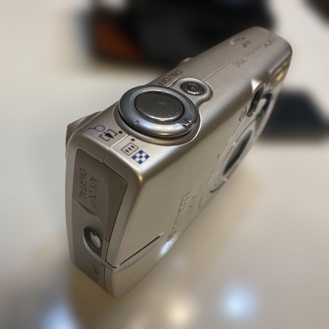 Canon IXY DIGITAL 700 充電器なし