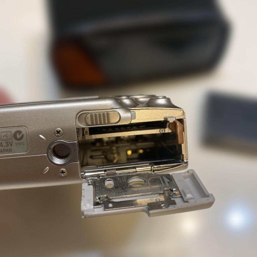 Canon IXY DIGITAL 700 充電器なし