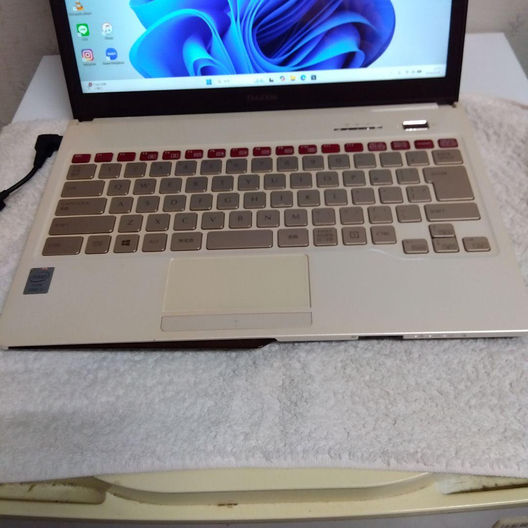 富士通　フローラルキス中古ノートパソコン